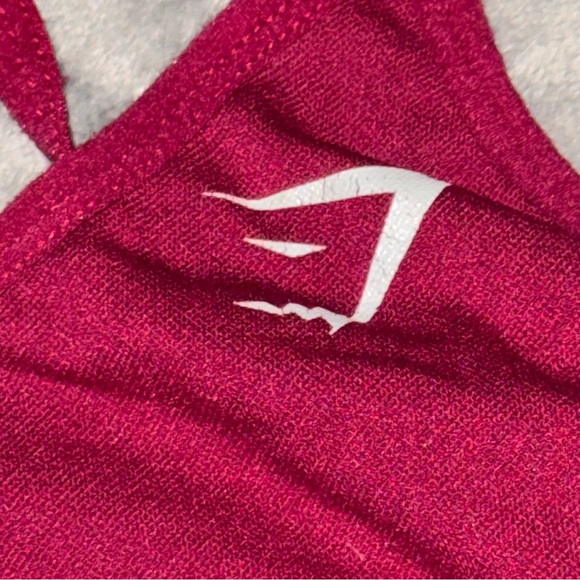 Gymshark Sports Bra Women’s Size Medium Magenta - Picture 2 of 6